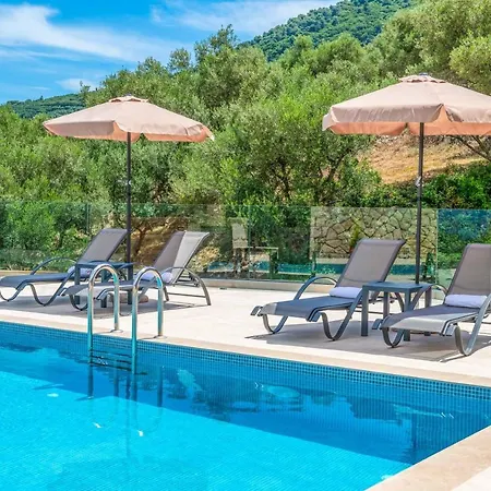Vilă Villa Marathias *