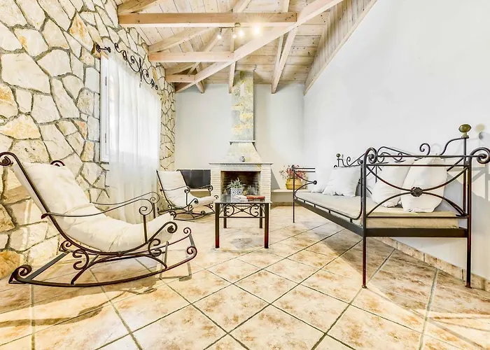 וילה Villa Marathias