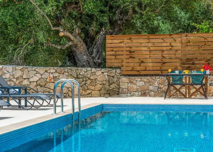 וילה Villa Marathias