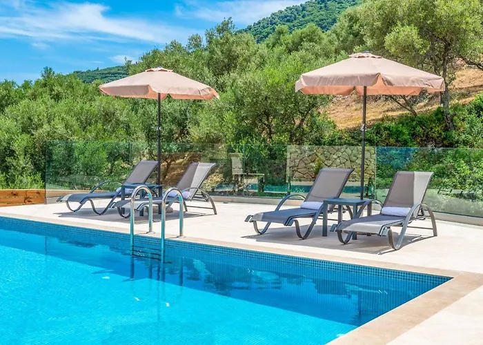 וילה Villa Marathias *